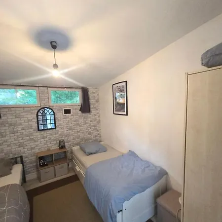Quiet House Near Paris Daire